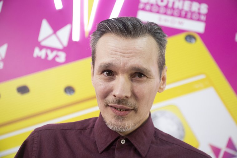 Россия. Москва. Певец Влад Сташевский перед началом концерта "МУЗ-ТВ. Золотые хиты" в клубе Music Media Domе. Вадим Тараканов/ТАСС