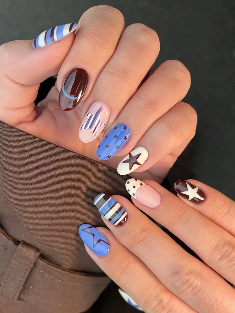 Манікюр із зірками 