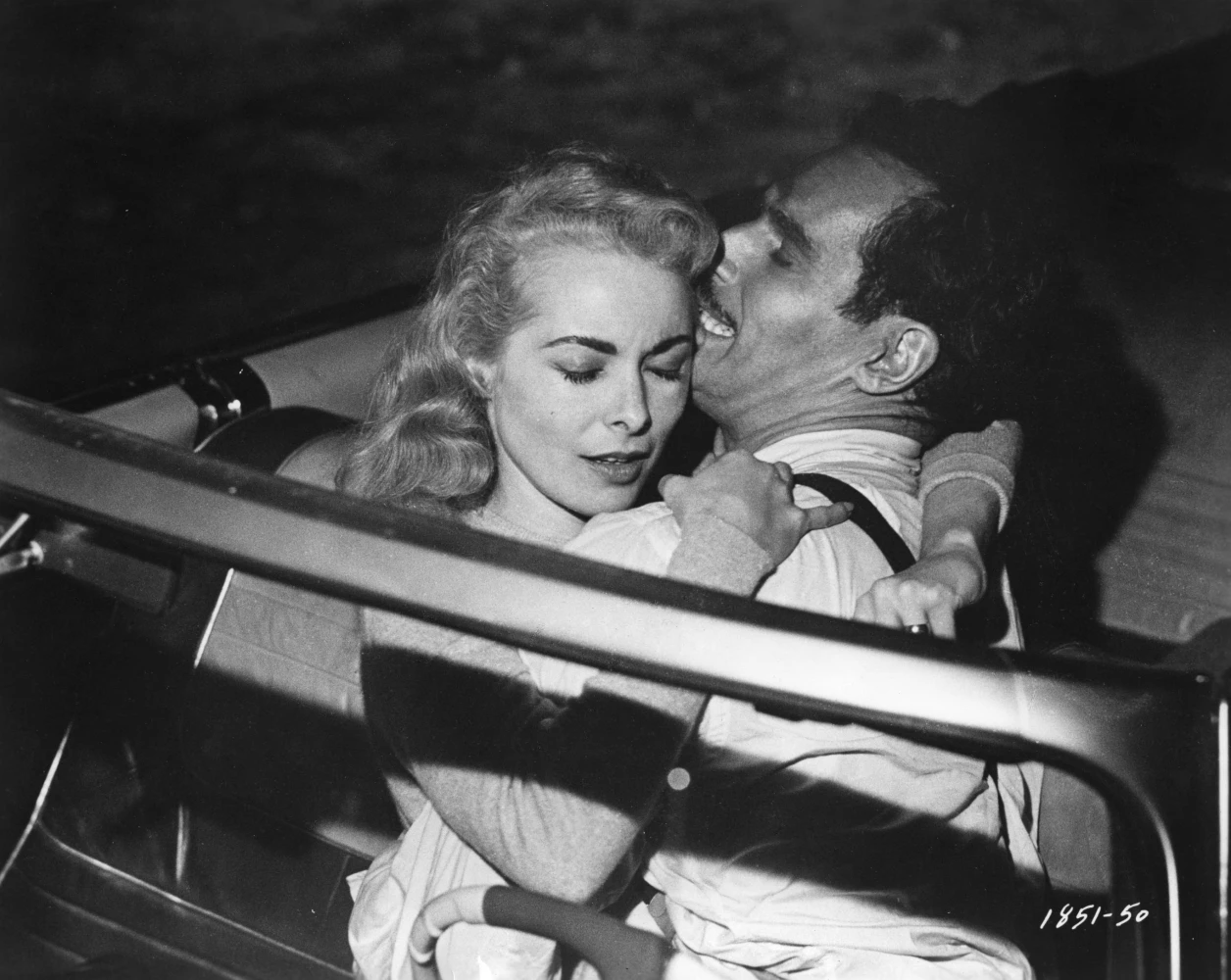 5 культових нуарів, які ідеально пасуватимуть до дощової погоди