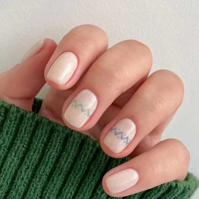 Трендовий зимовий манікюр