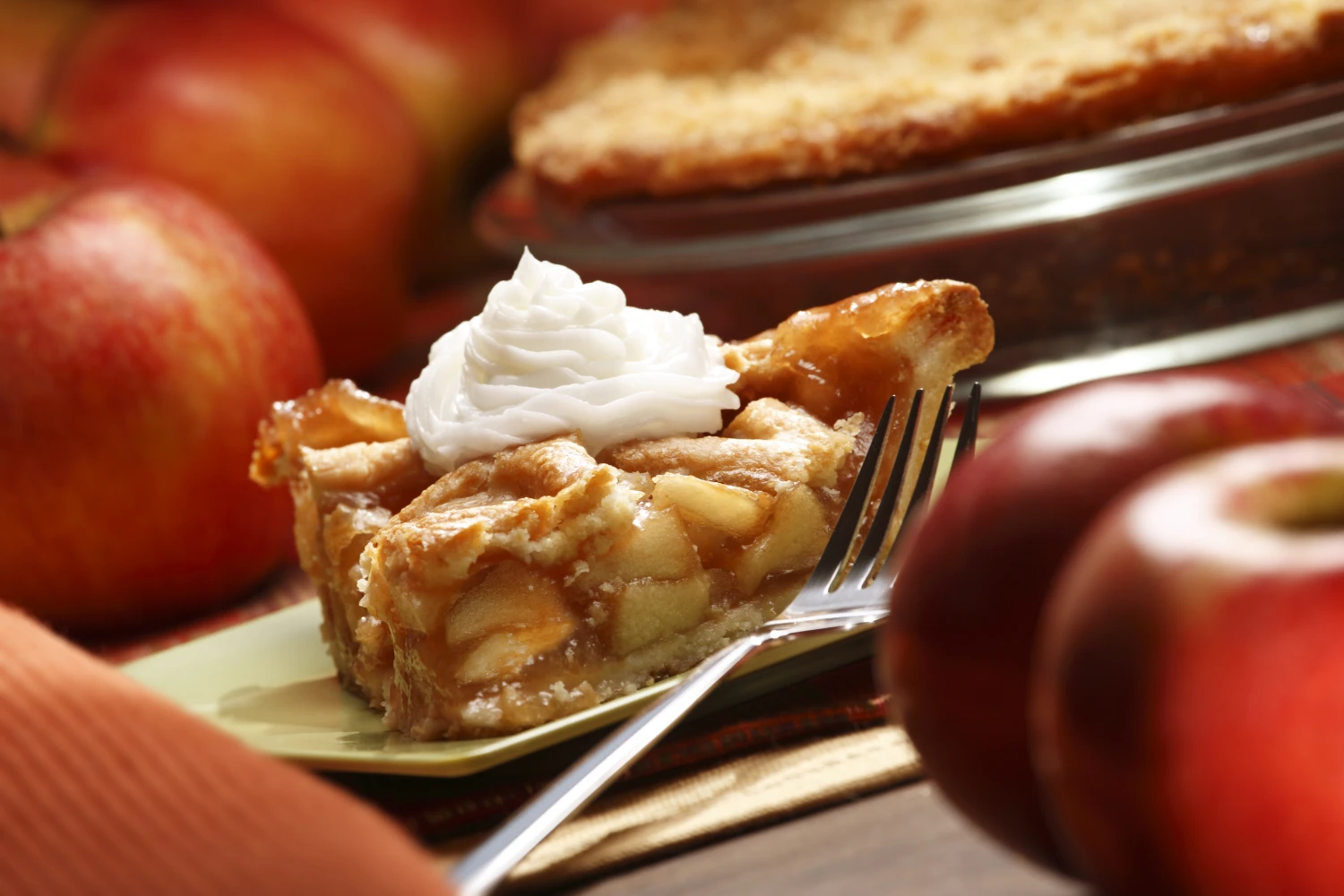 Рецепт яблучної шарлотки