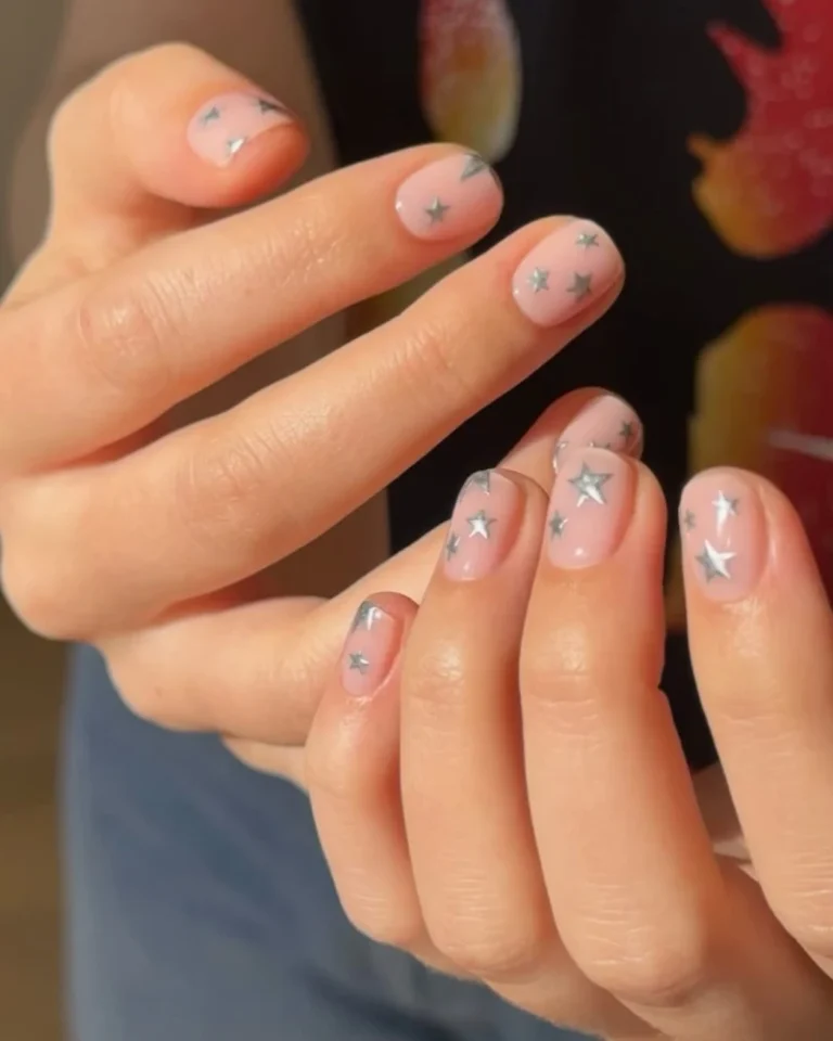 Новорічний манікюр