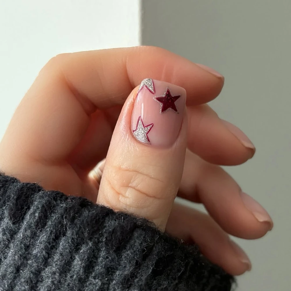 Манікюр із зірками 