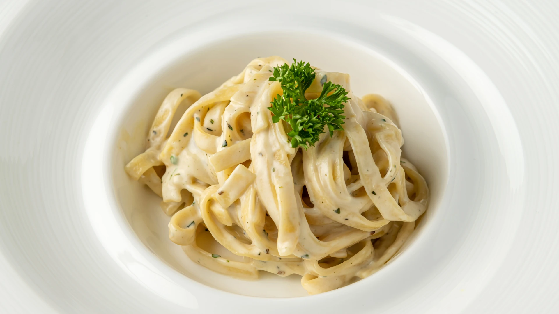 Рецепт італійської пасти фетучині «Альфредо», що вдасться кожній