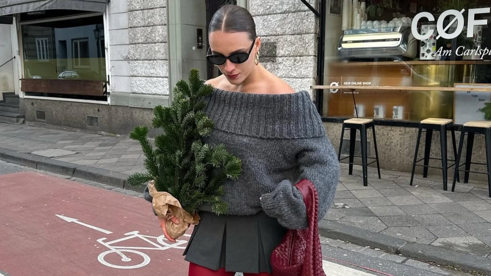 Цей універсальний светр обов’язково має бути у твоїй шафі взимку-25/26