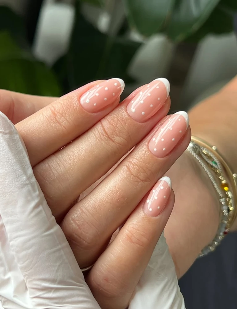 Манікюр із гороховим принтом
