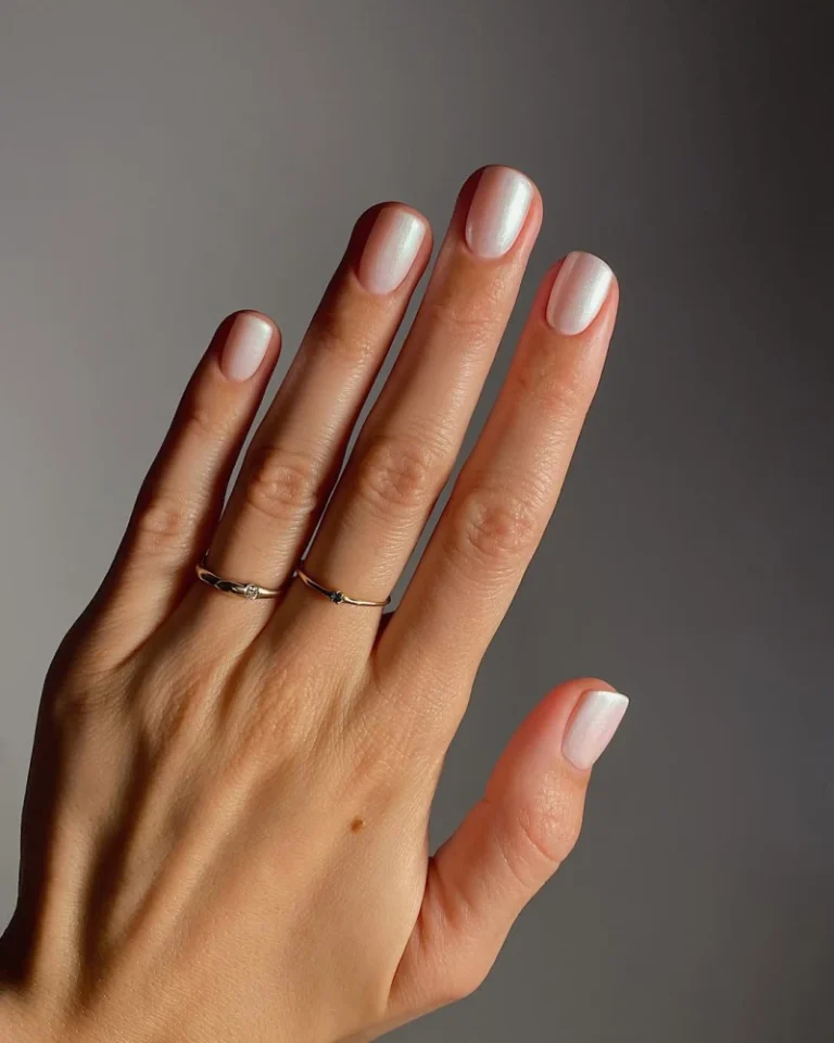 Перлинний манікюр