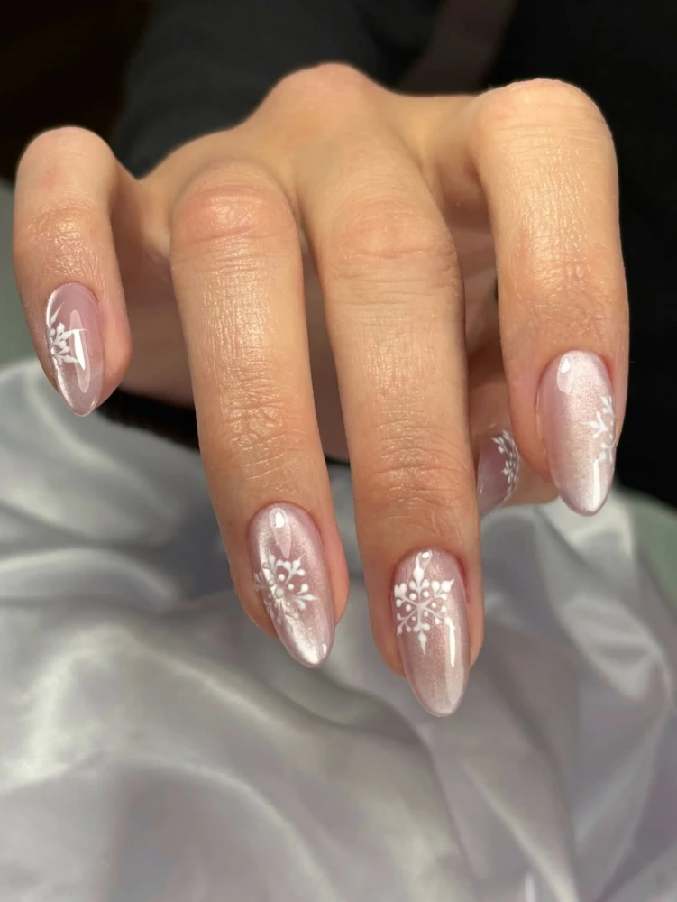 Тренди манікюру зими 2026