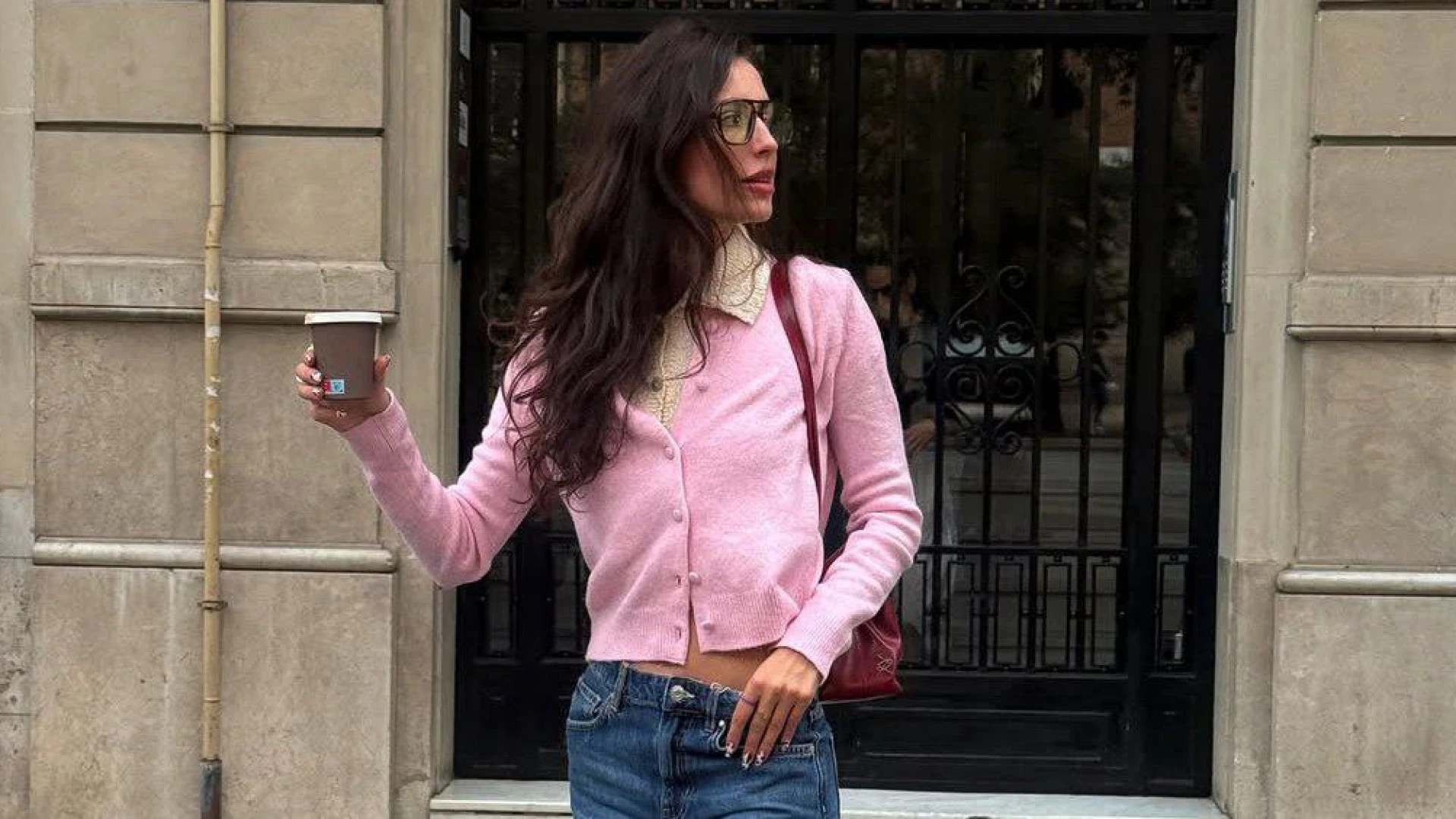 Ця спідниця — твій must have для стильних луків у холодну погоду