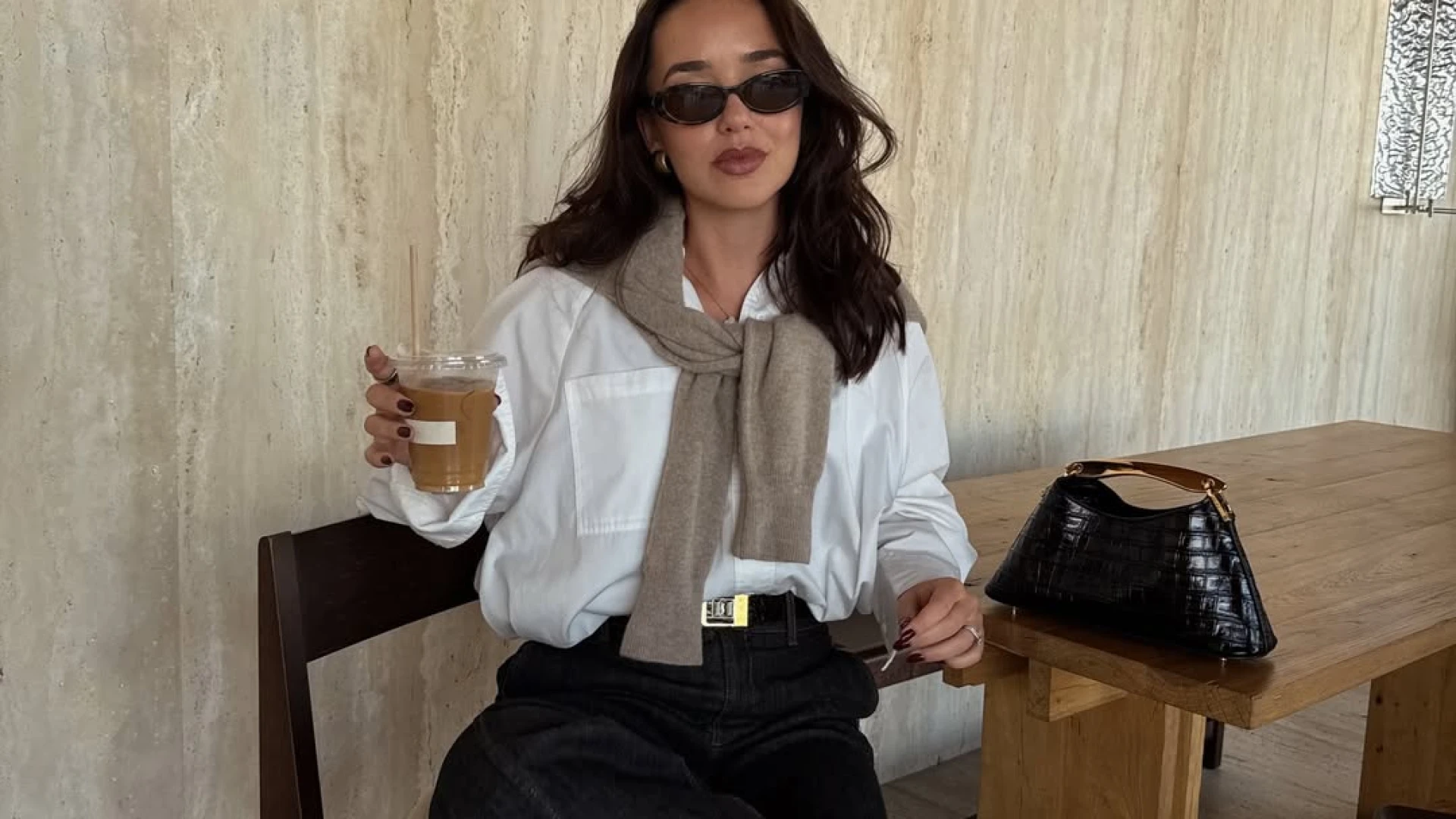 Як мати «свіжий вигляд» після безсонної ночі за допомогою правильного аутфіту