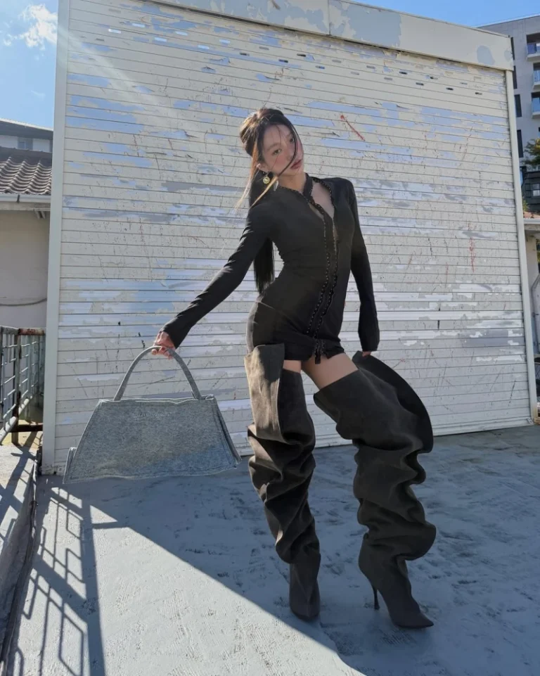 Високі зимові чоботи