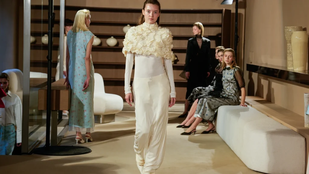 Як минув перший день Ukrainian Fashion Week FW26/27: презентації J’AMEMME, KRIS MARÁN, POUSTOVIT і the COAT by Katya Silchenko