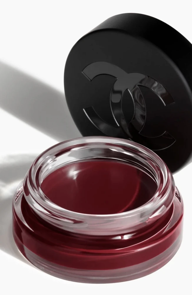 Chanel, N°1 de Chanel Lip and Cheek Balm
