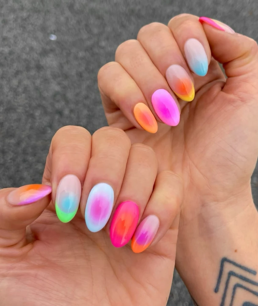 Aura nails