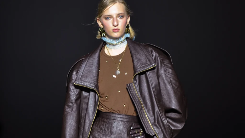 7 ідей для весняних образів з подіуму Ukrainian Fashion Week, які тобі захочеться повторити