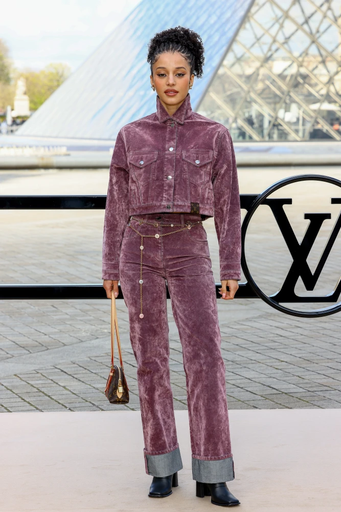 Чейз Інфініті на показі Louis Vuitton