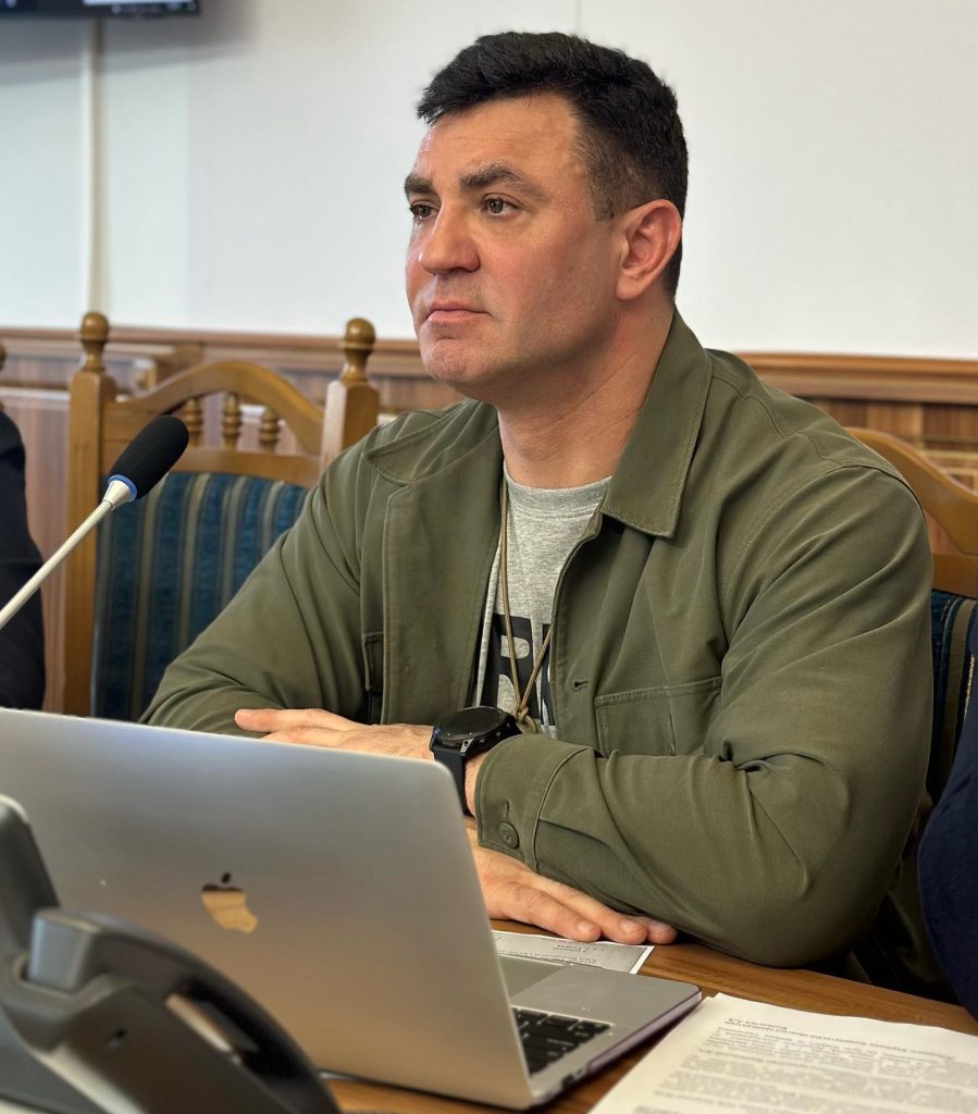 Николай Тищенко В Молодости: путь к славе и становлению личности