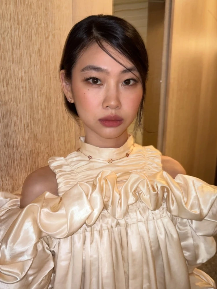 Lip blush