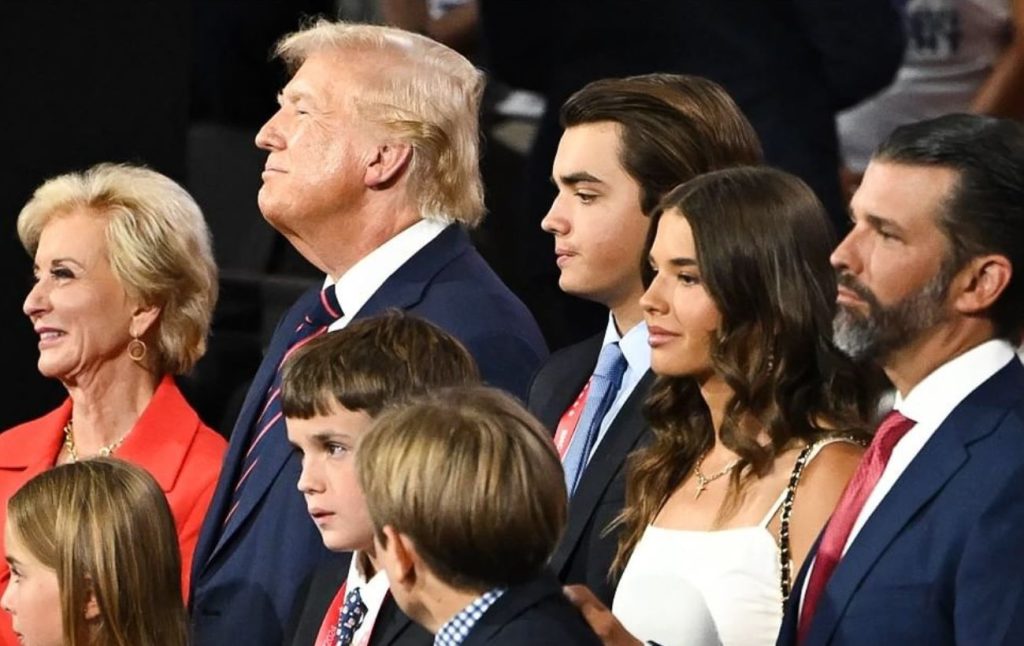 Трамп Дети: Биографии, Личная Жизнь и Карьера