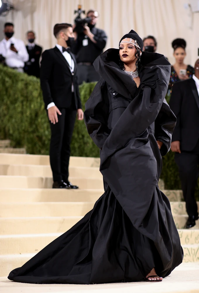 Ріанна у Balenciaga на Met Gala 2021 року