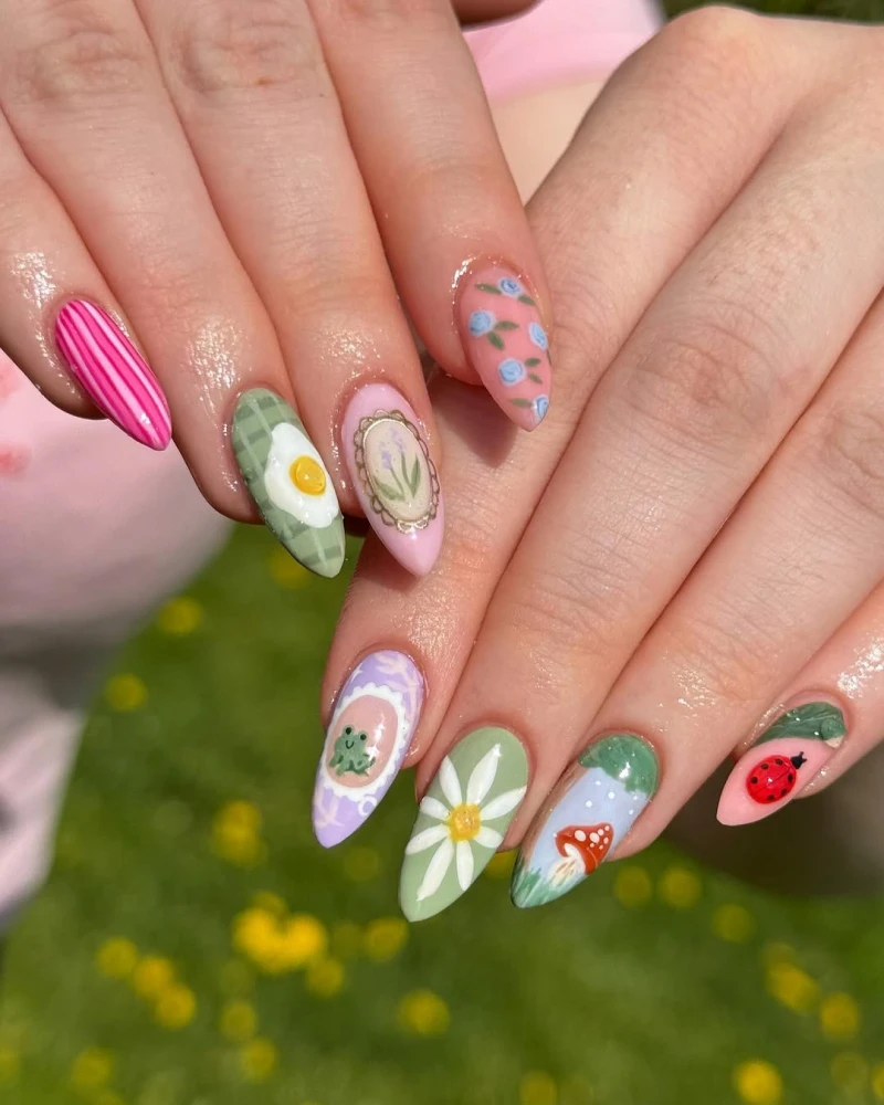 Cottagecore nails