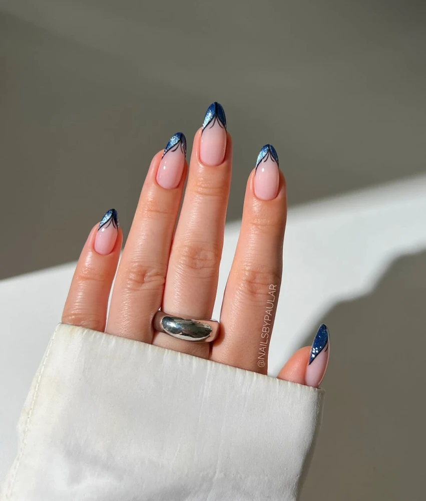 Манікюр із метеликами