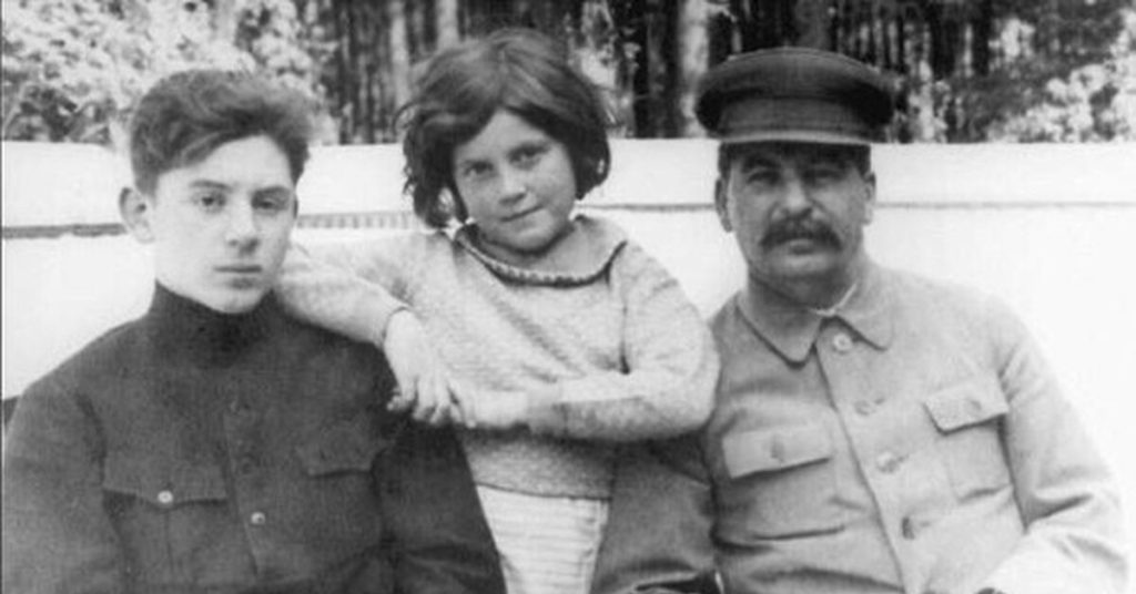Дети Сталина: подробности биографий, личной жизни и карьеры