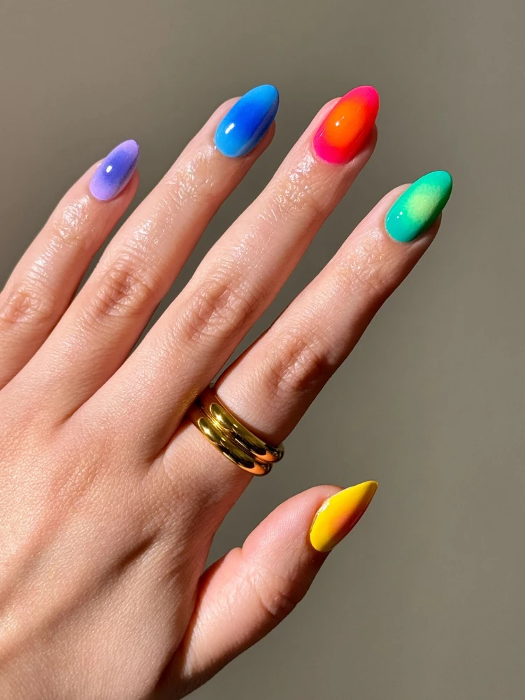 aura nails